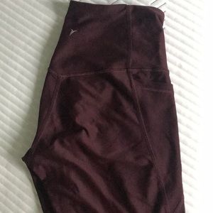 Old navy High waisted 7/8 length side pocket